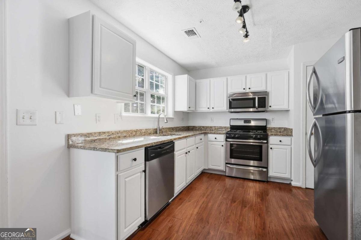 1442 Glenover Circle Marietta - Photo 12