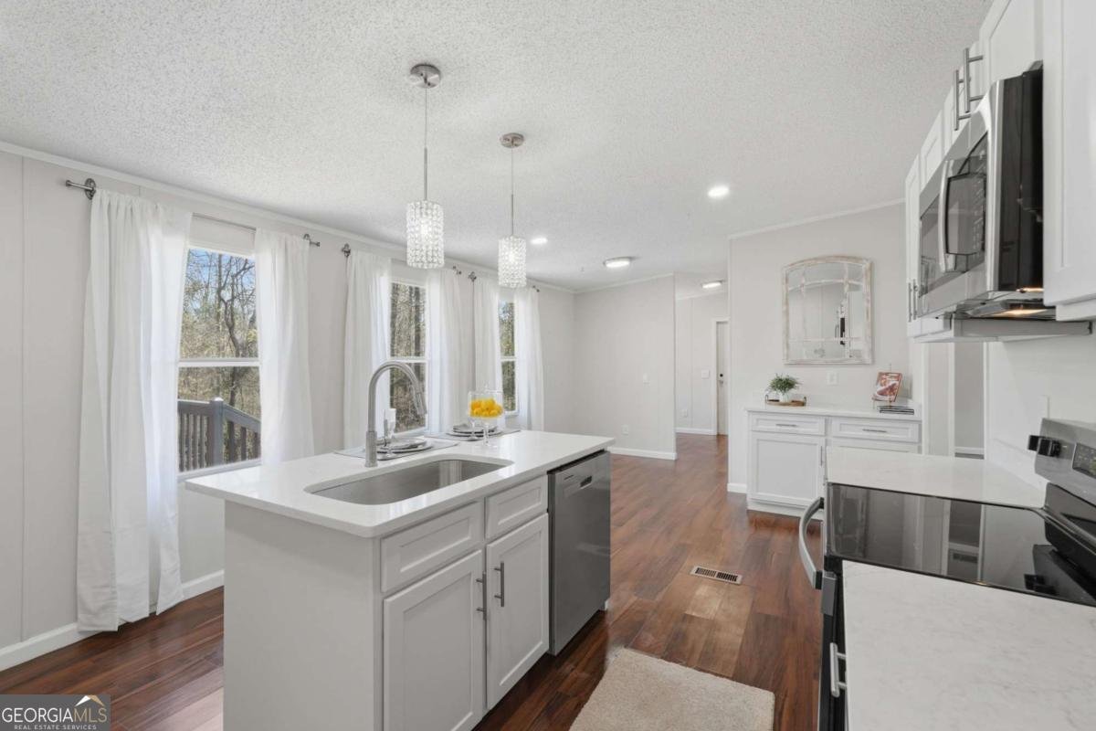 67 Forest Lake Circle Road Pendergrass - Photo 1