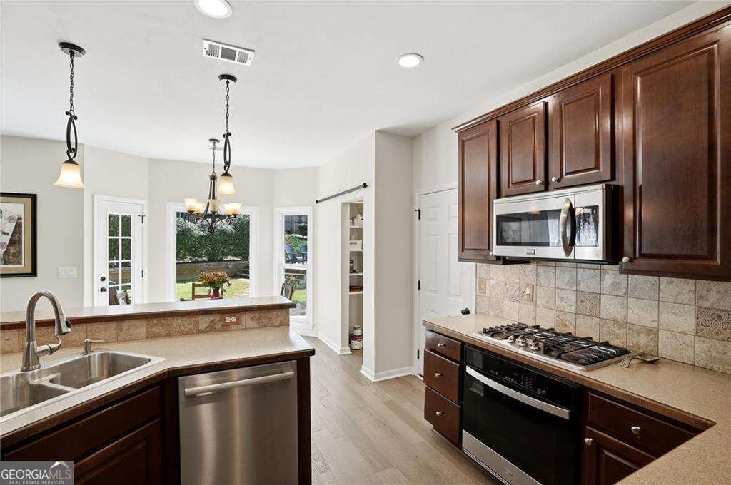 3985 Chestnut Springs Court Cumming - Photo 9