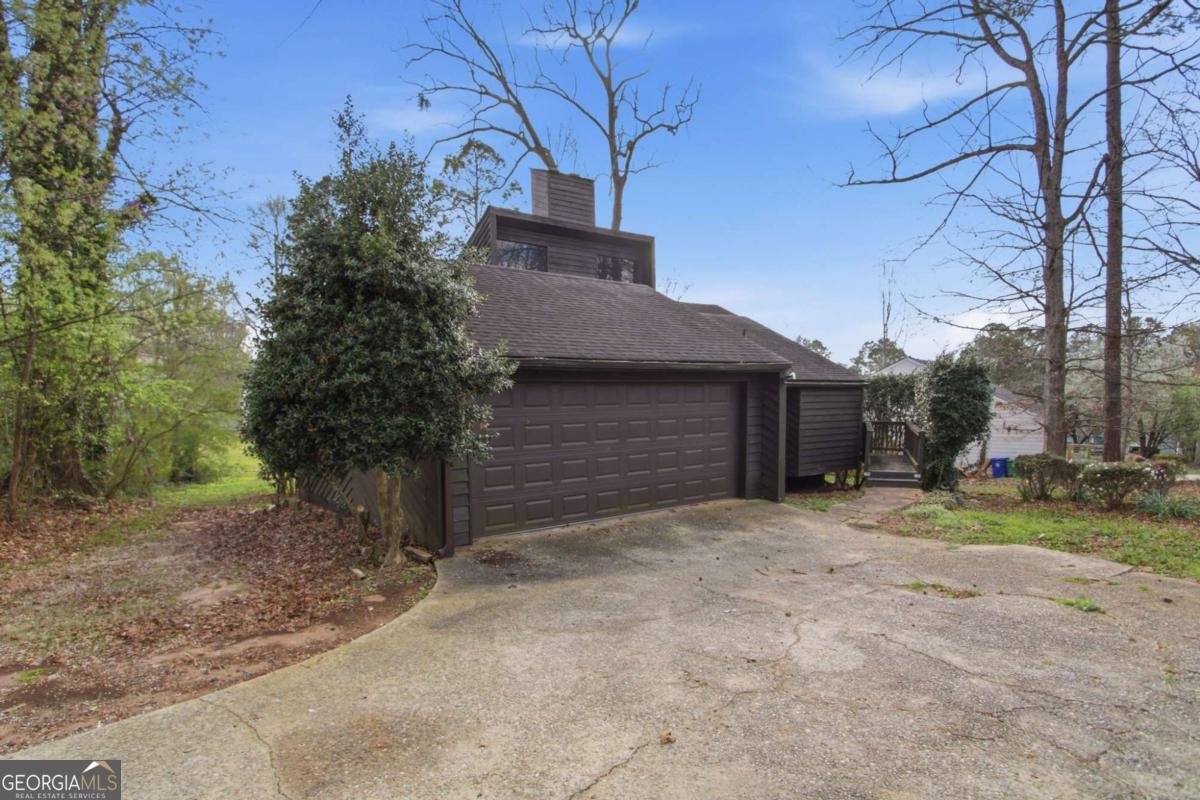 5309 Golfcrest Circle Stone Mountain - Photo 1