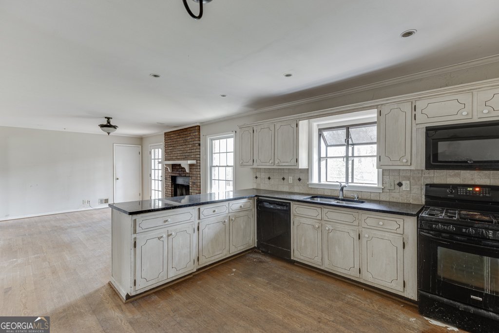 1245 Shadygrove Court Stone Mountain - Photo 12