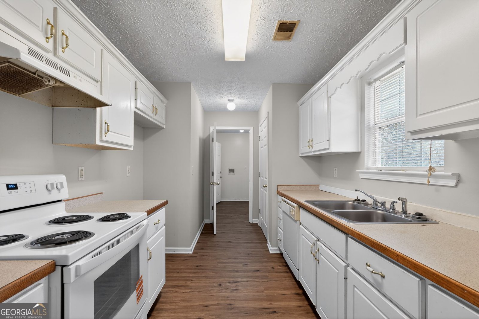 750 Mills Drive Covington - Photo 8