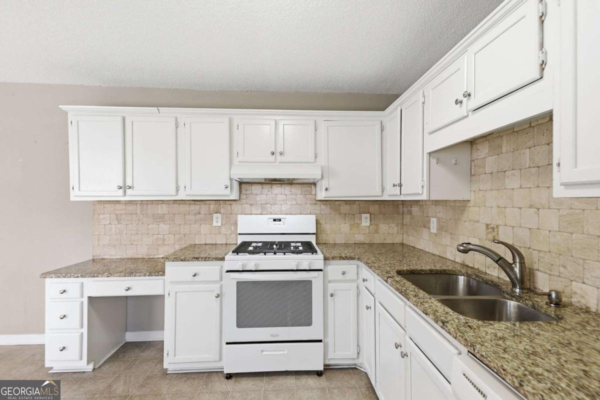 908 Poole Bridge Road Hiram - Photo 10