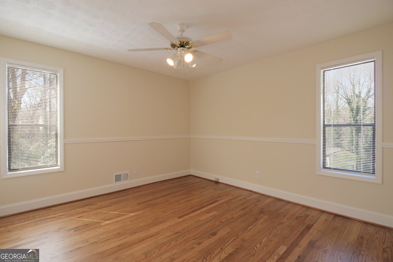 336 Princess Avenue Woodstock - Photo 11