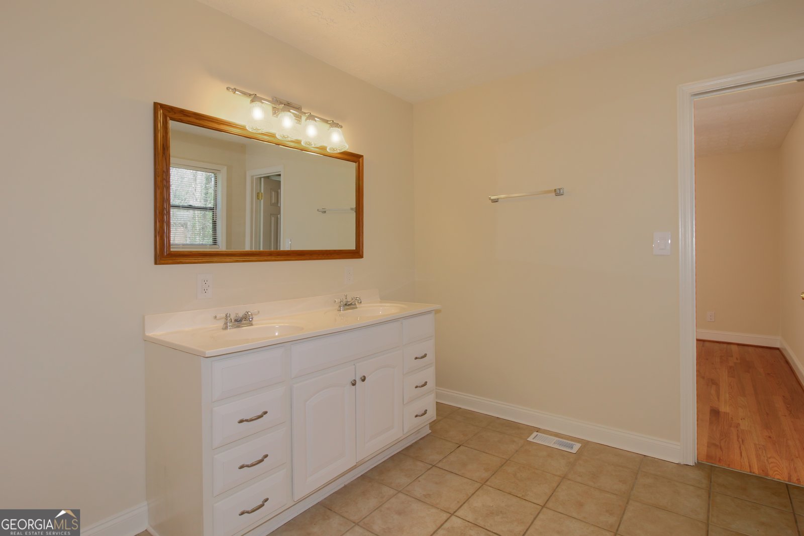 336 Princess Avenue Woodstock - Photo 21