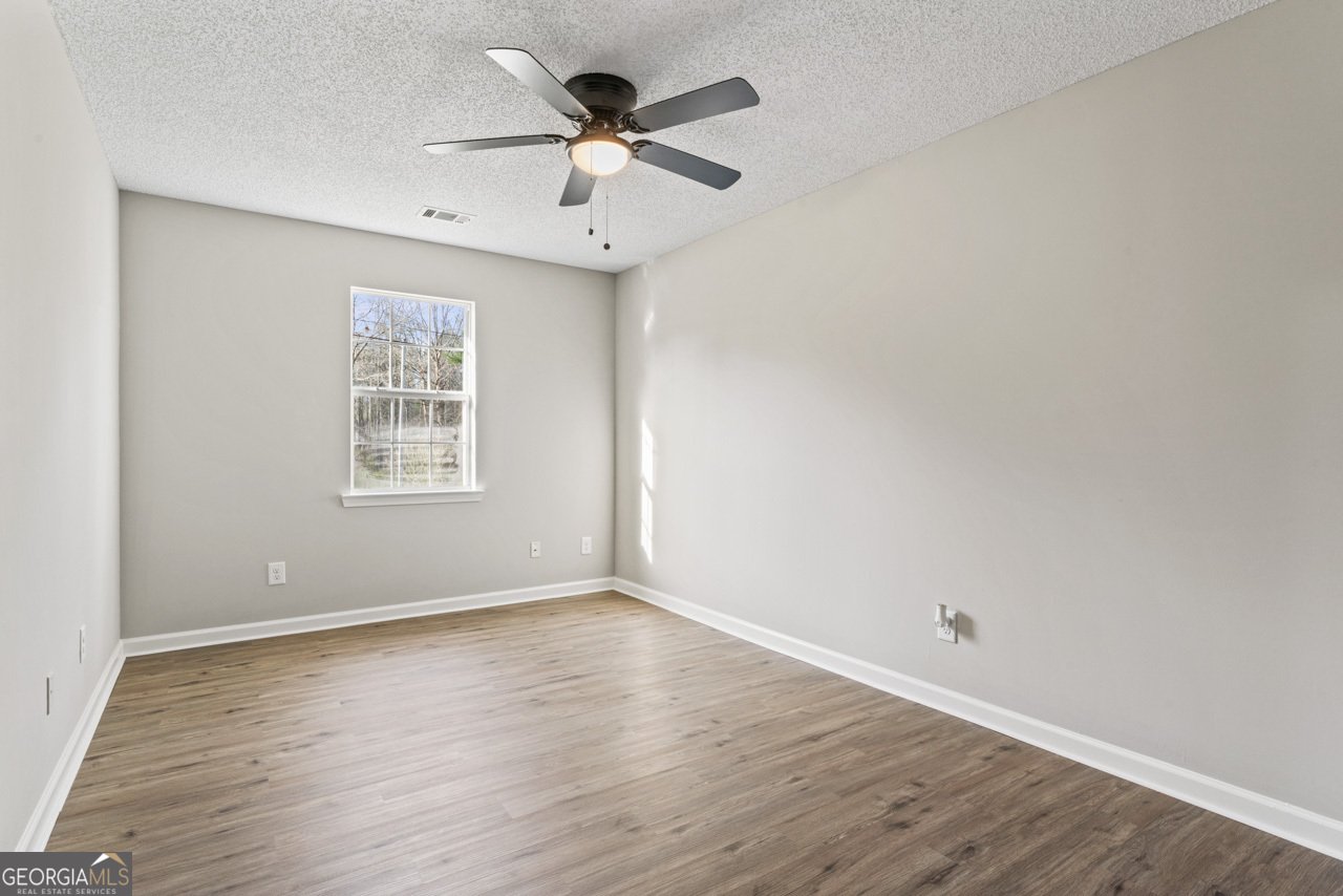 147 Bonnies Way Jenkinsburg - Photo 16