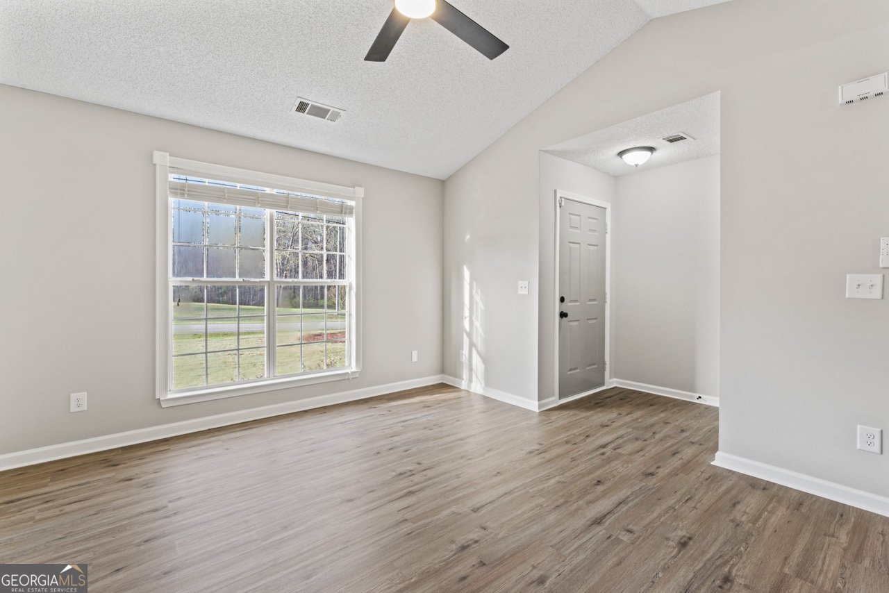 147 Bonnies Way Jenkinsburg - Photo 7