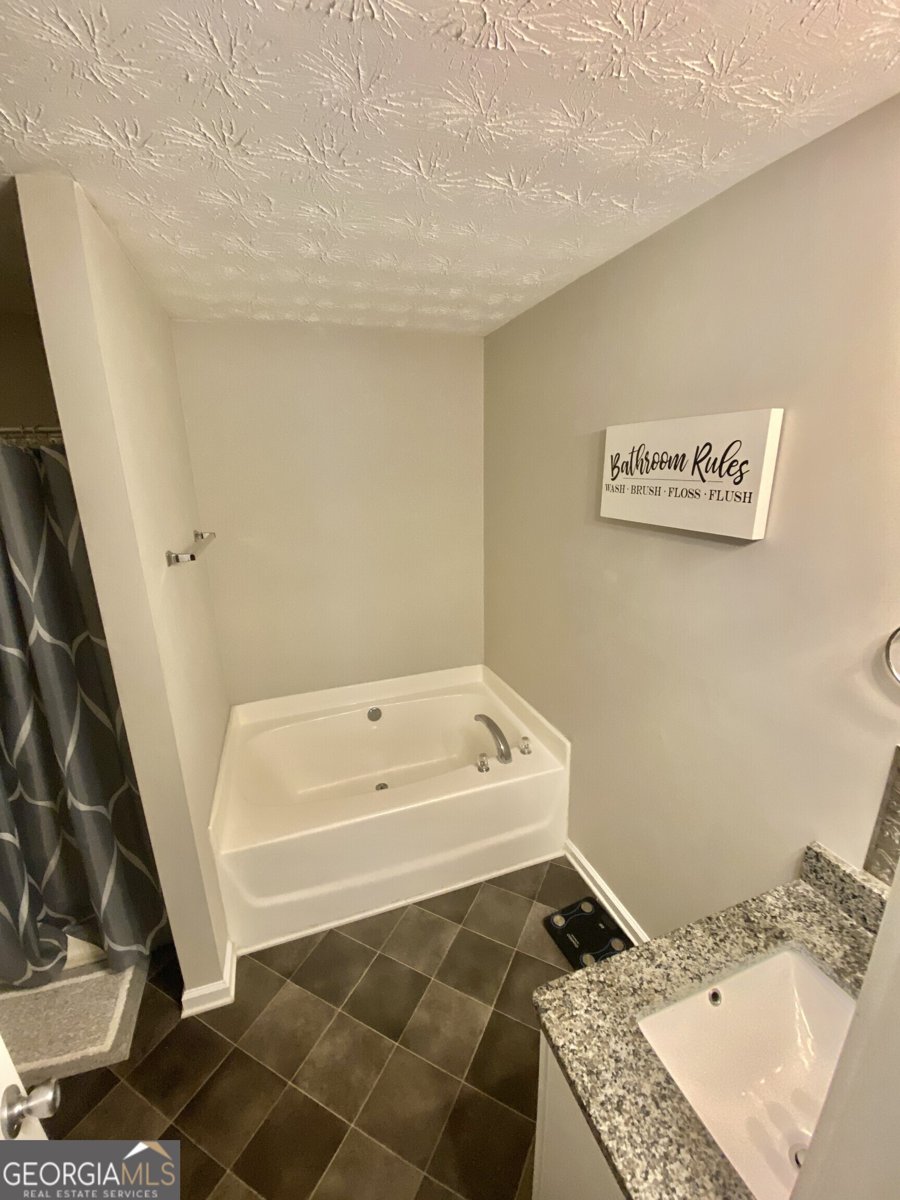 25 Scarlett Court Covington - Photo 14