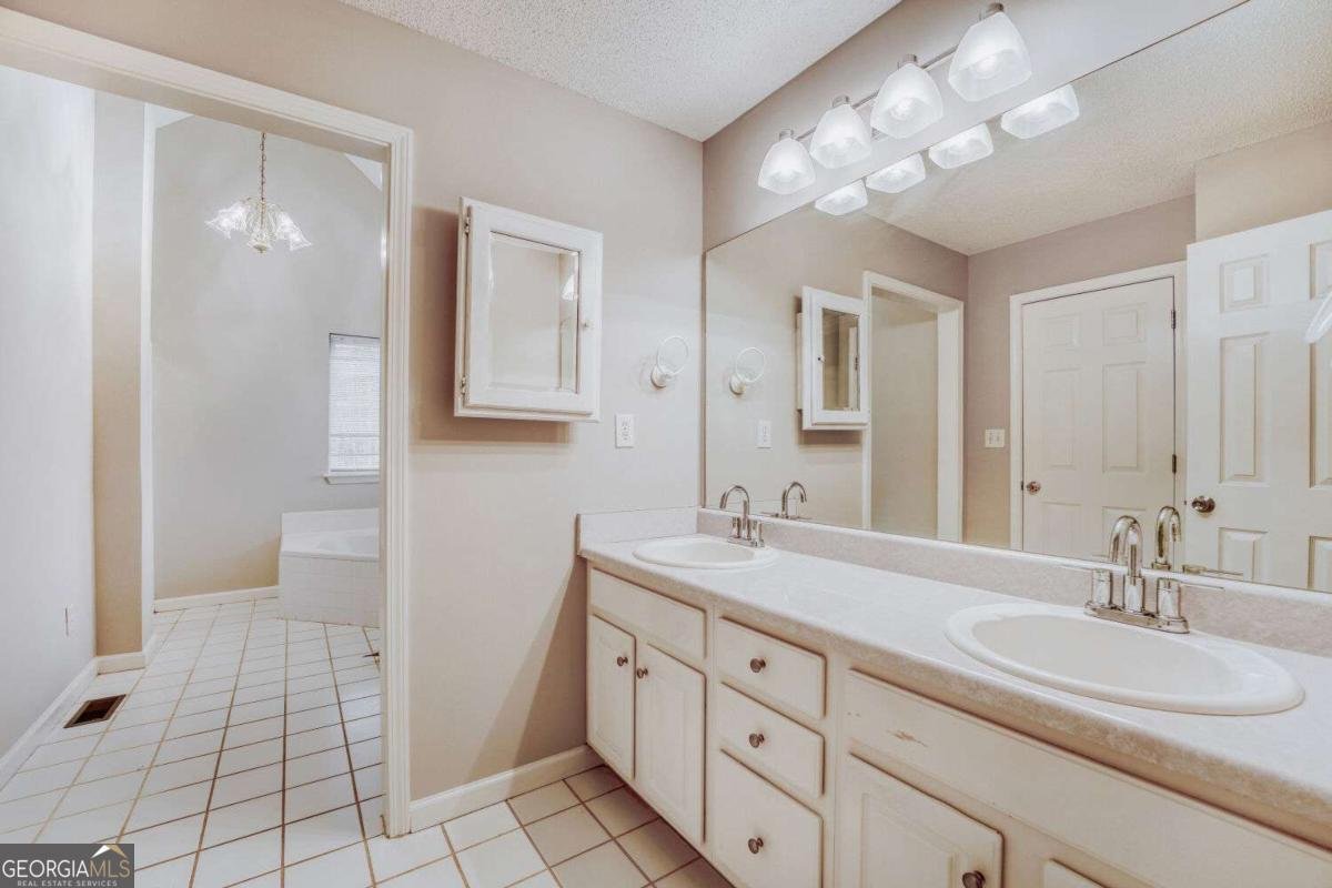 5709 Graceland Drive Powder Springs - Photo 18