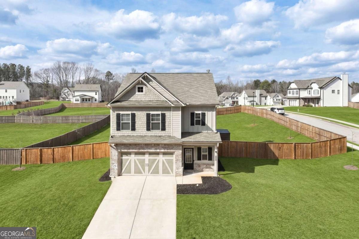 199 Laurel Cove Drive Hoschton - Photo 1