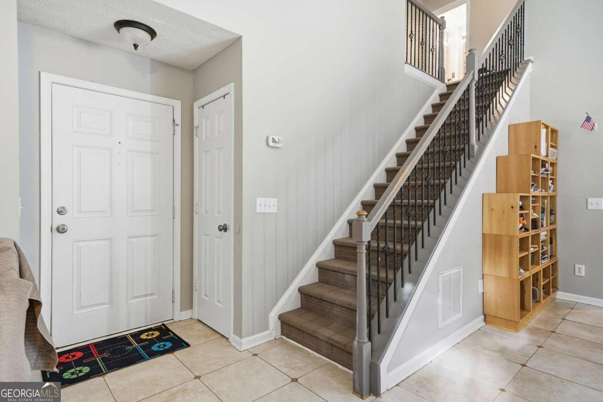 279 Hiawassee Drive Woodstock - Photo 12