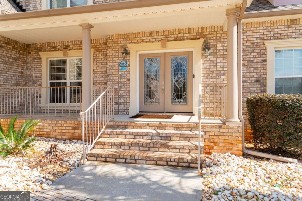 1227 Castle Point Court Conyers - Photo 10