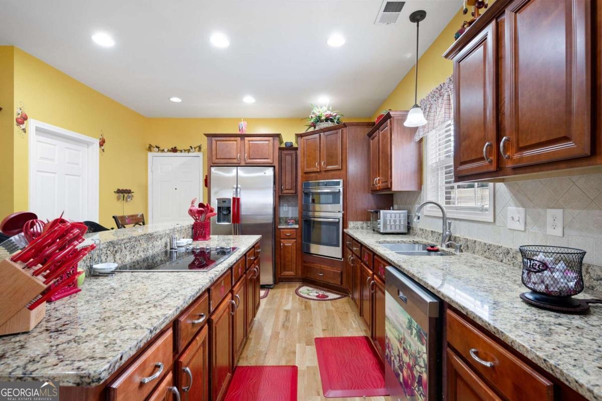 1227 Castle Point Court Conyers - Photo 21