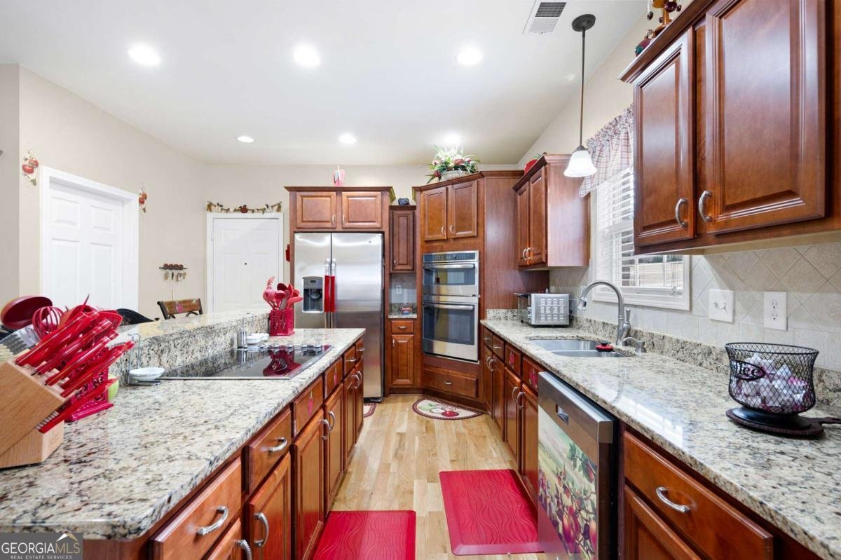 1227 Castle Point Court Conyers - Photo 22