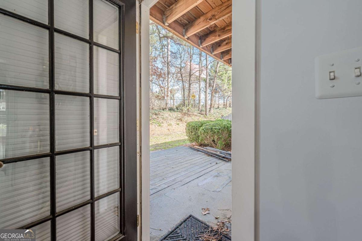 901 Summit North Drive Atlanta - Photo 17