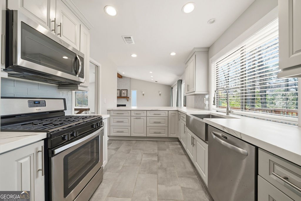 1032 Muirfield Drive Marietta - Photo 14