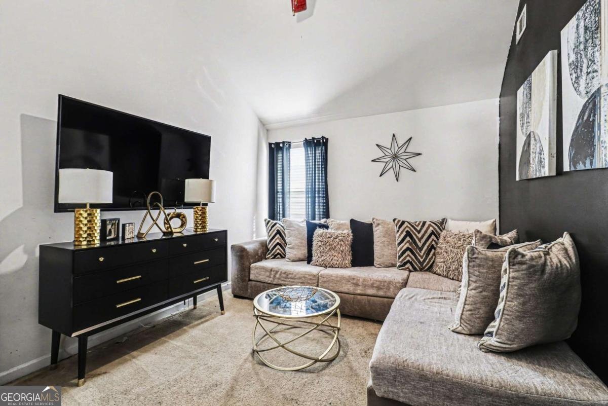 7666 Bowhead Court Fairburn - Photo 18