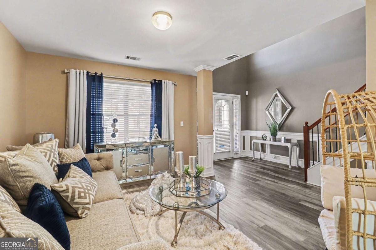 7666 Bowhead Court Fairburn - Photo 6