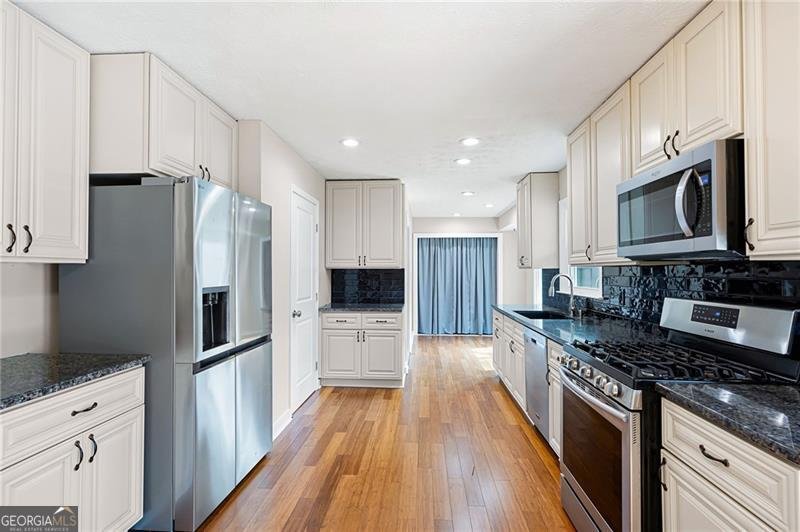 1590 Bellchase Drive Marietta - Photo 11