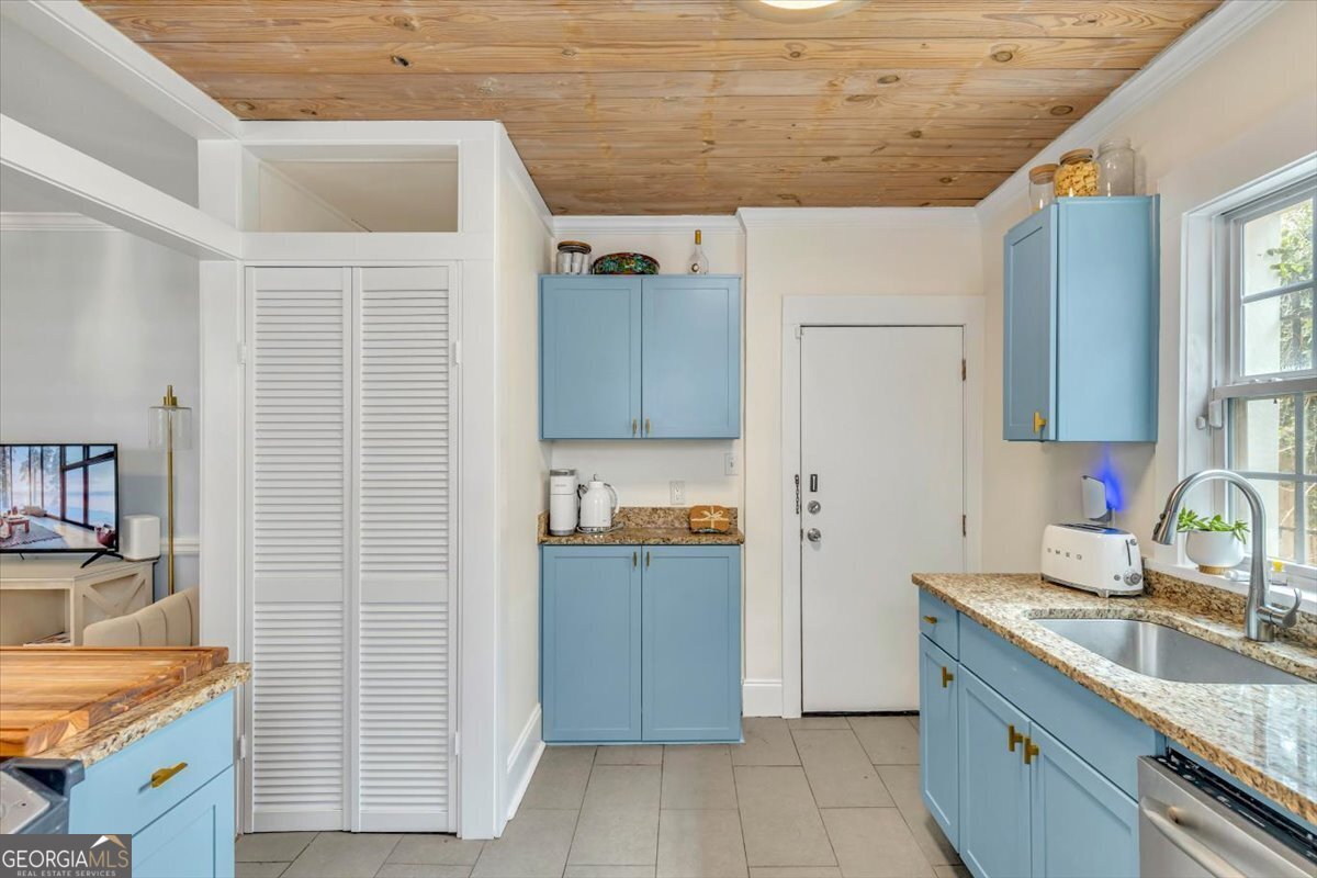 531 31st Street Savannah - Photo 13