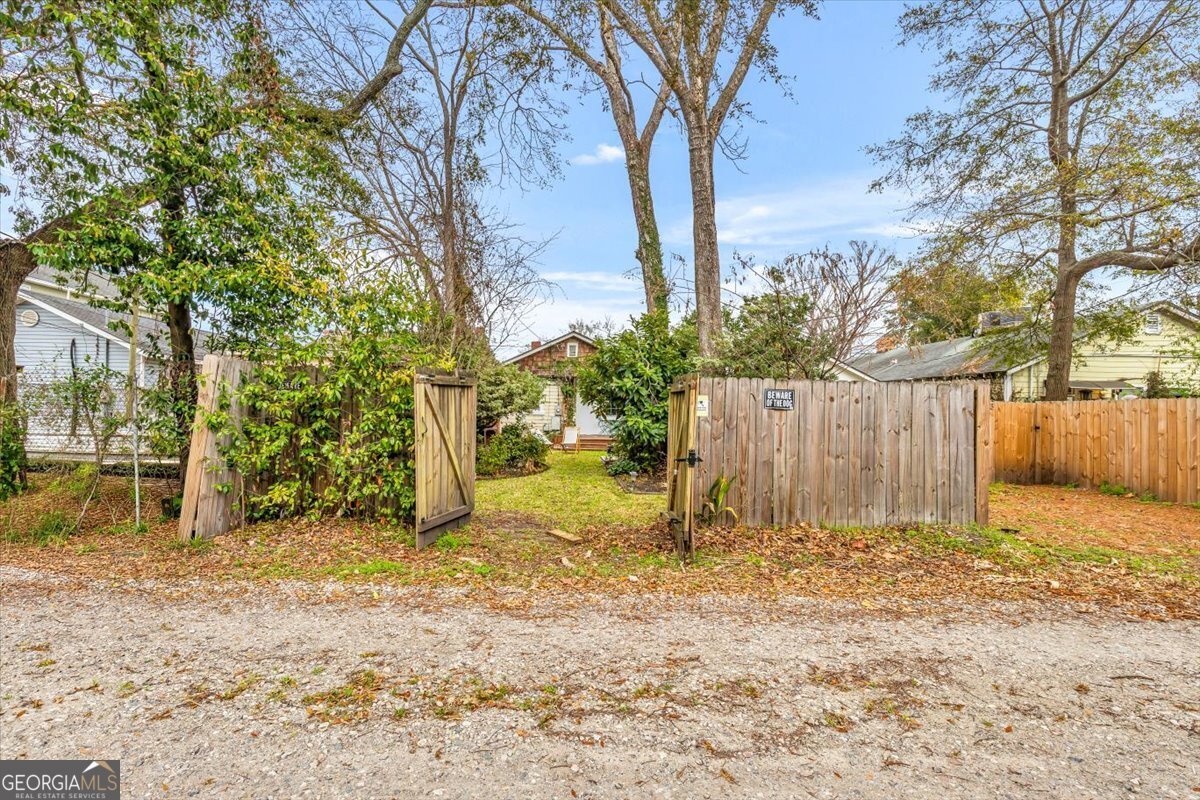 531 31st Street Savannah - Photo 35