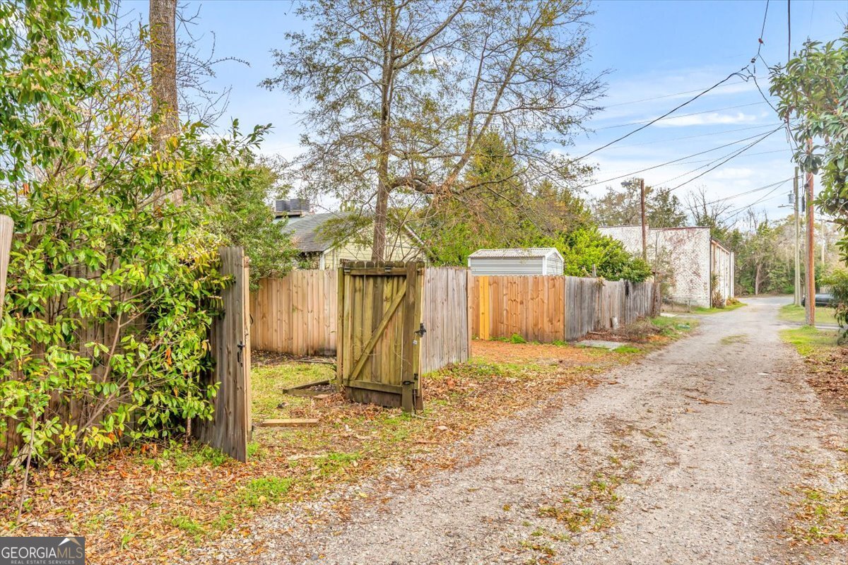 531 31st Street Savannah - Photo 36