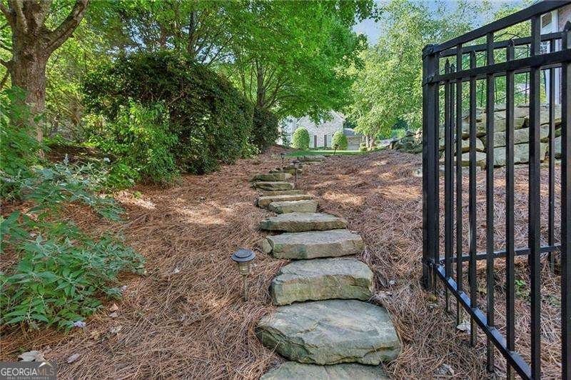 658 VININGS ESTATES Drive Mableton - Photo 60