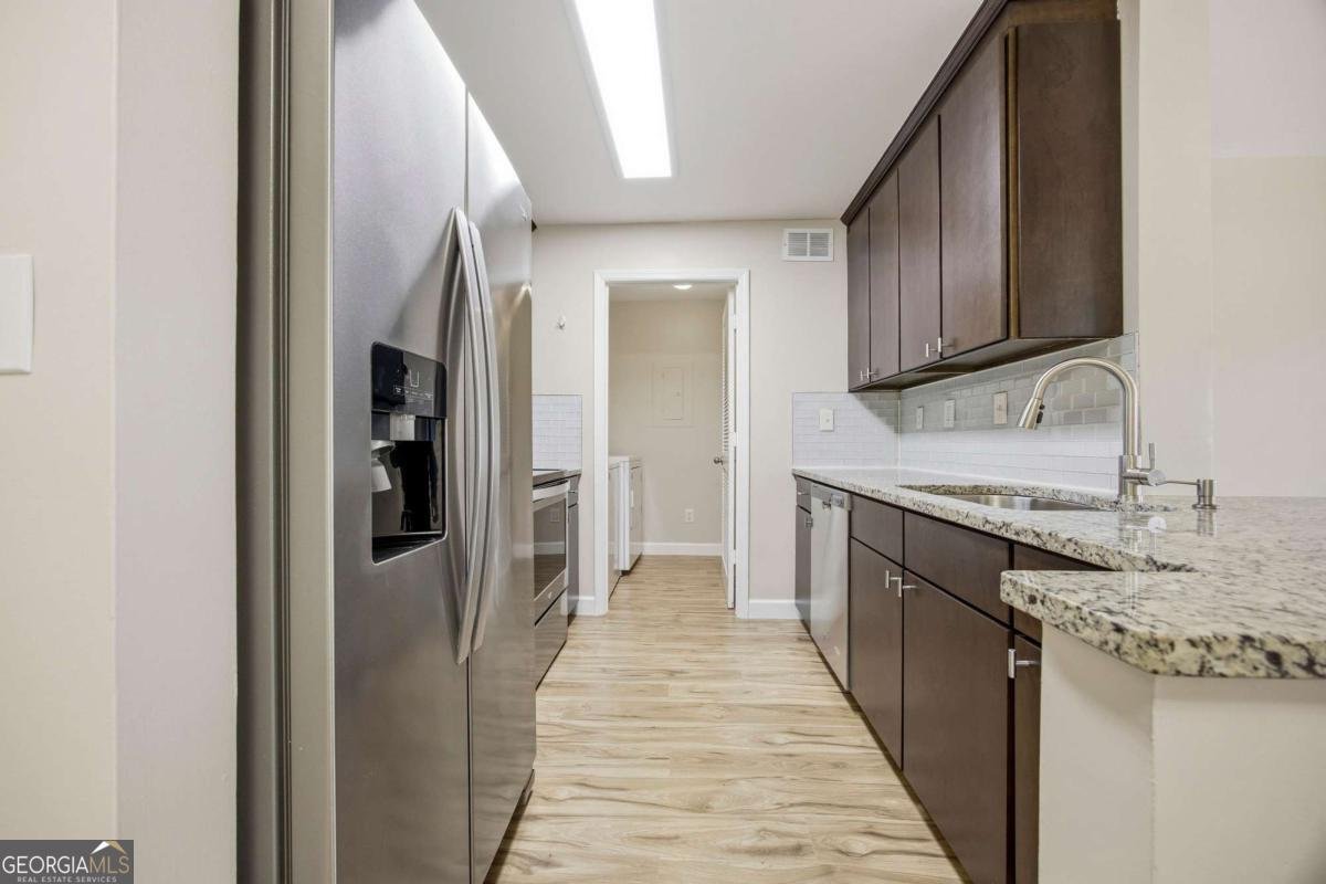 120 Granville Court Atlanta - Photo 9