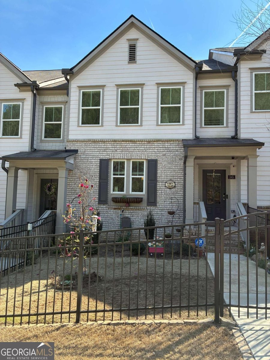 345 Vista Lane Woodstock - Photo 1