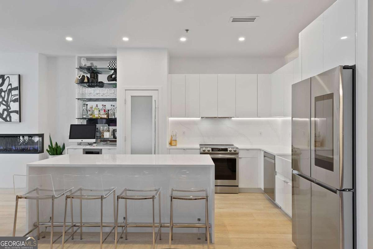 560 Dutch Valley - 2313 Atlanta - Photo 14