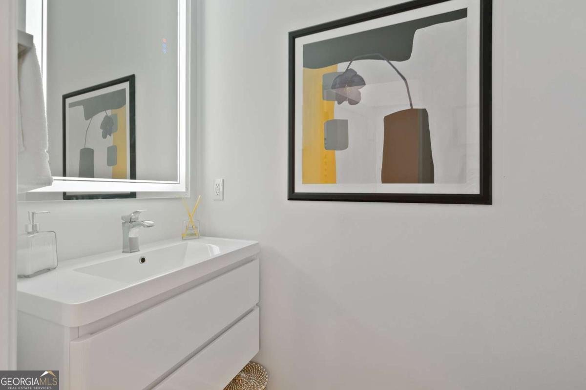 560 Dutch Valley - 2313 Atlanta - Photo 16