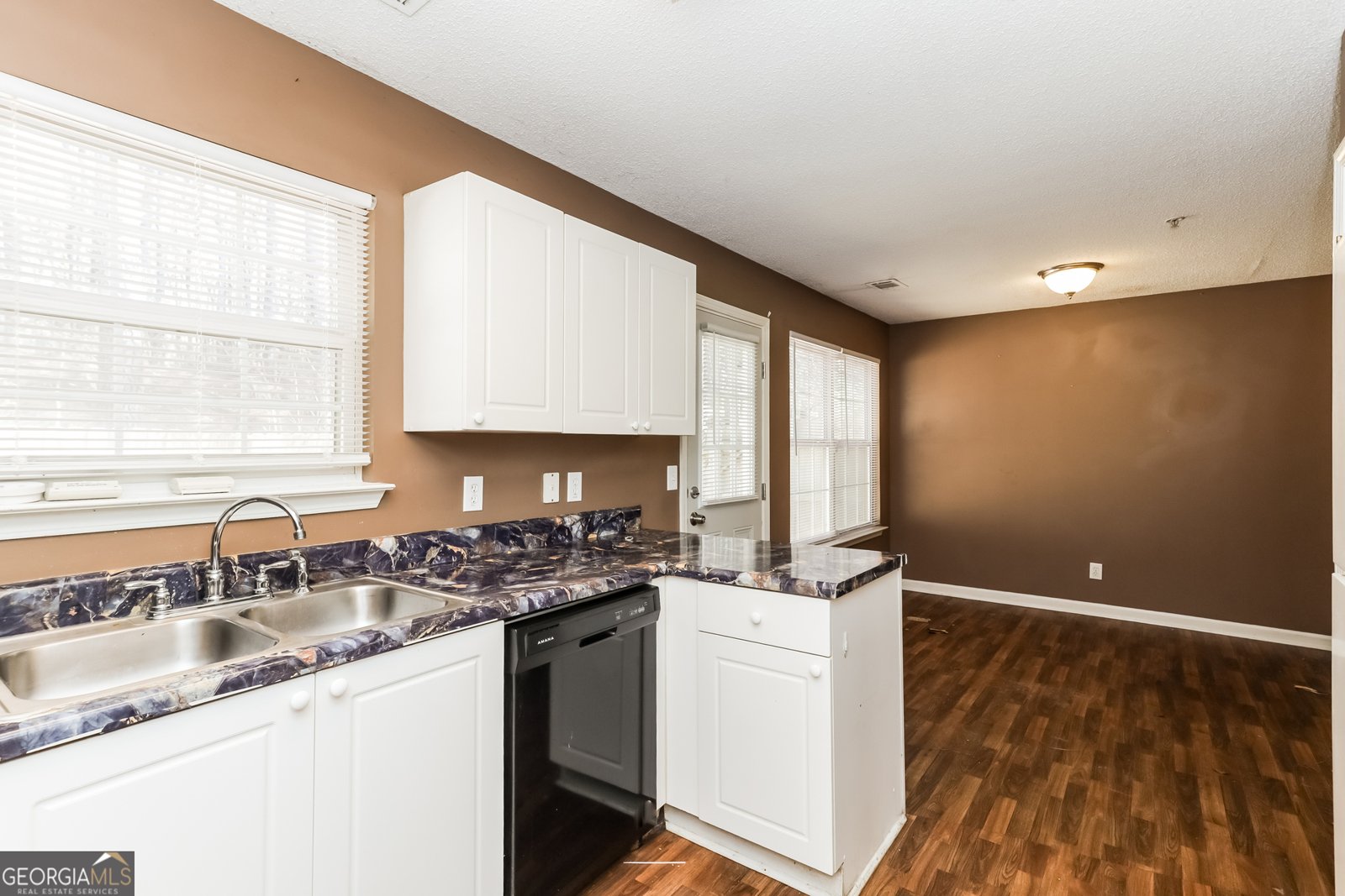 118 Watercress Court Stockbridge - Photo 6