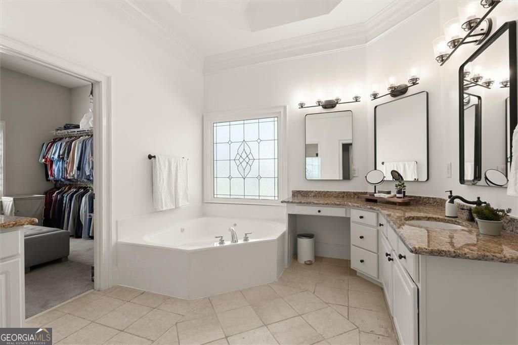 750 Champions Close Milton - Photo 38