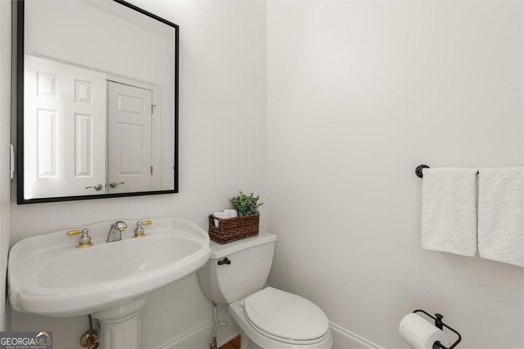 750 Champions Close Milton - Photo 68