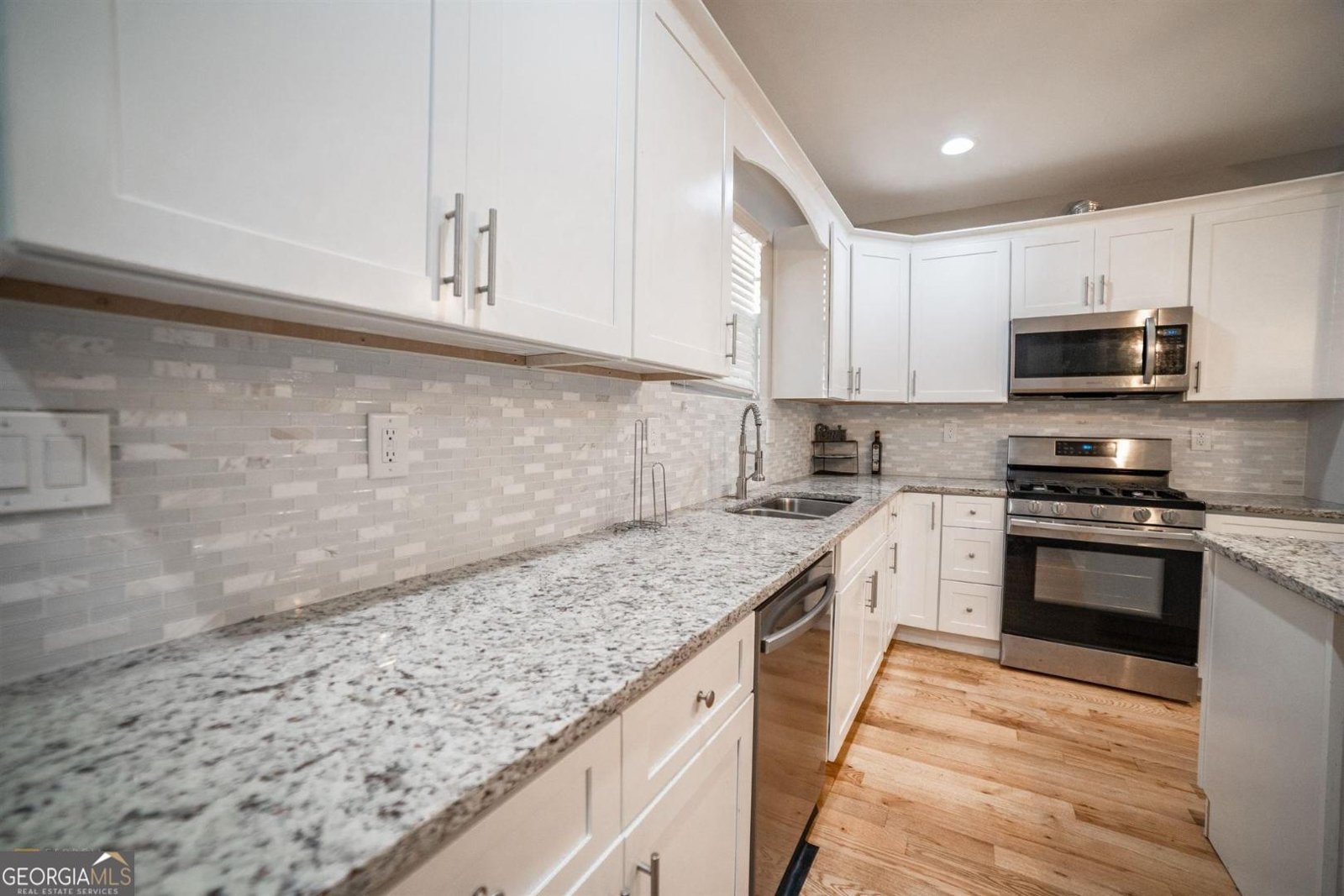 221 Laurel Avenue Atlanta - Photo 8