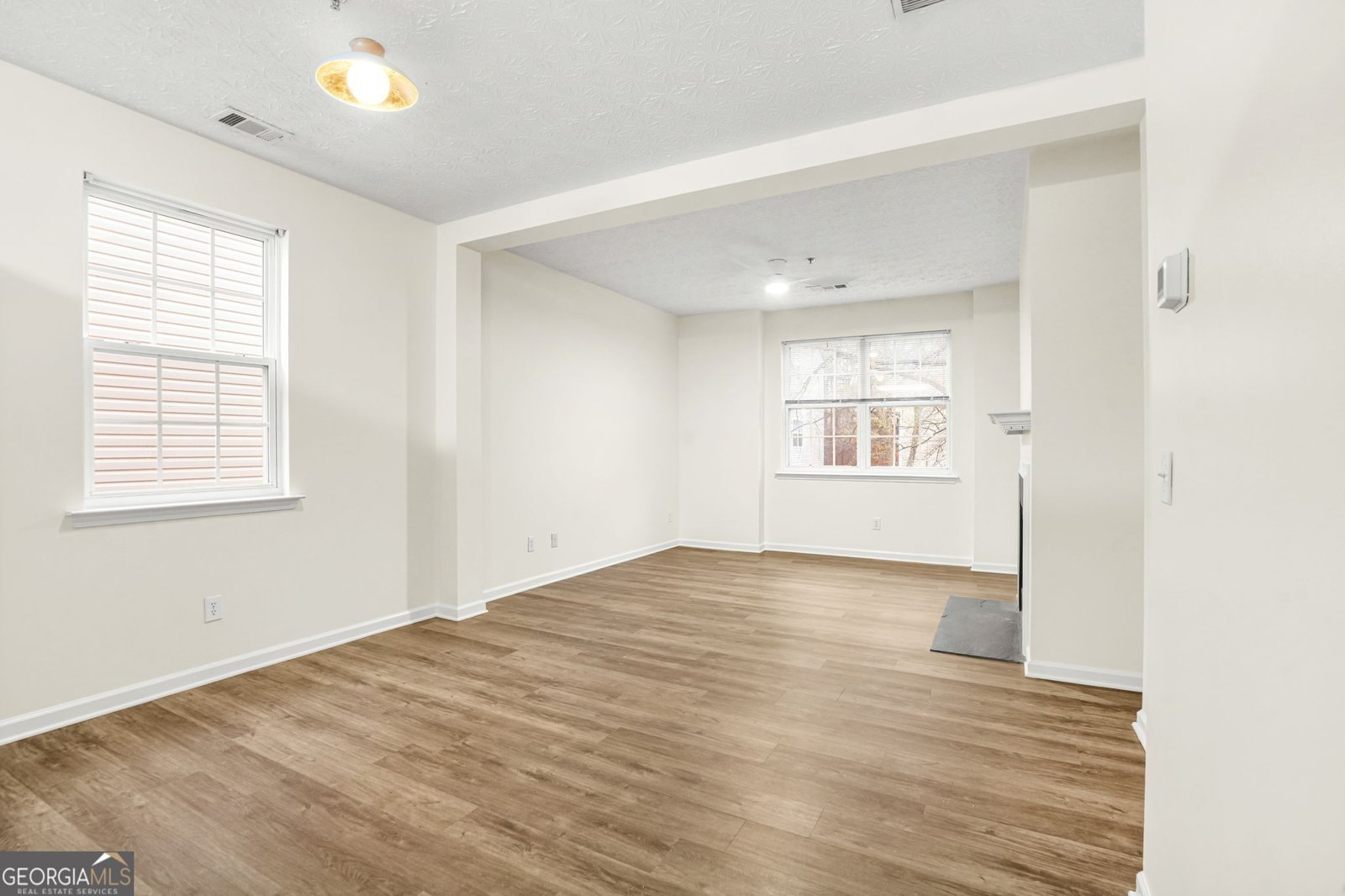 206 Village Square Drive Woodstock - Photo 11