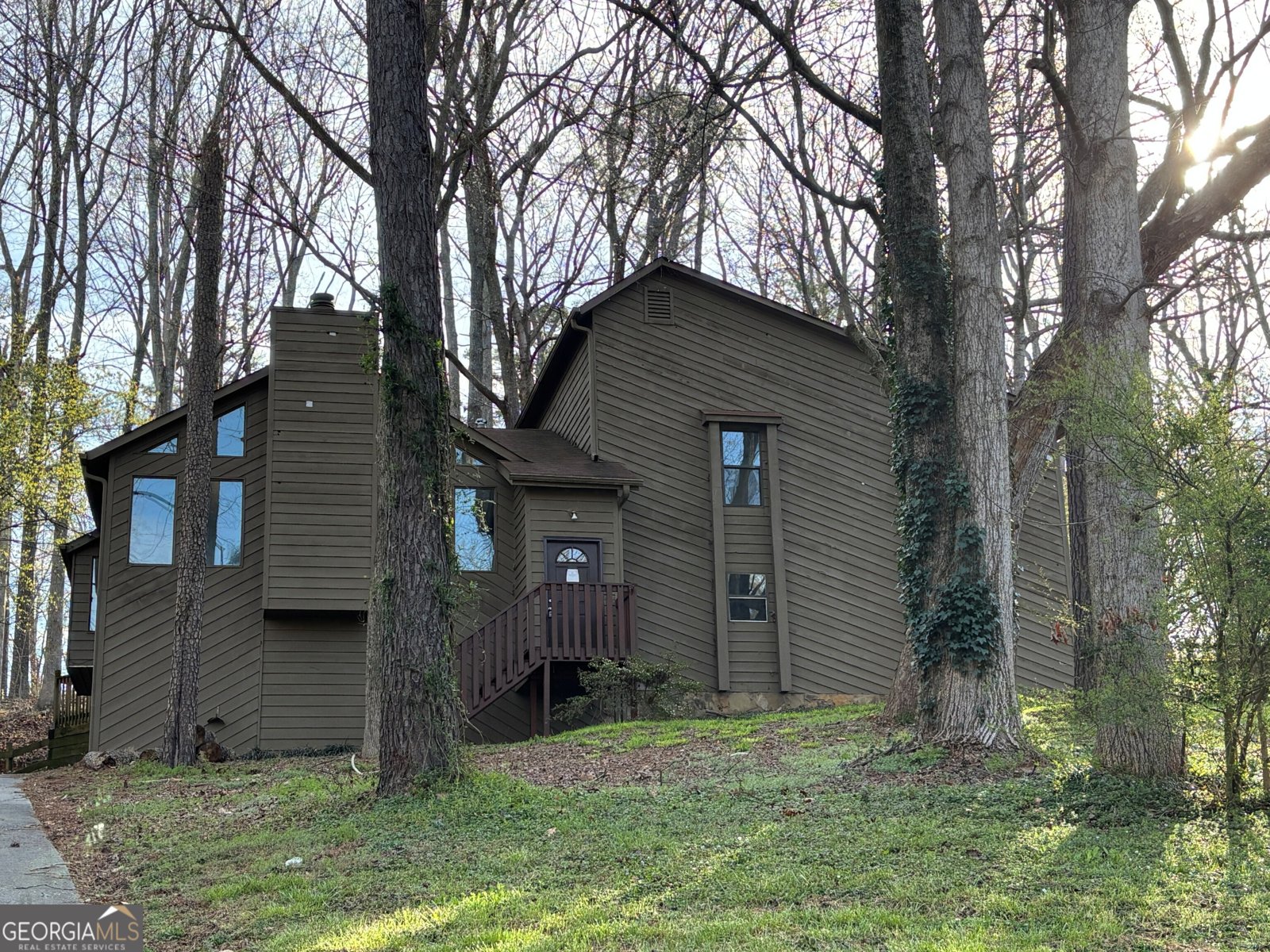 136 Creekview Drive Woodstock - Photo 1