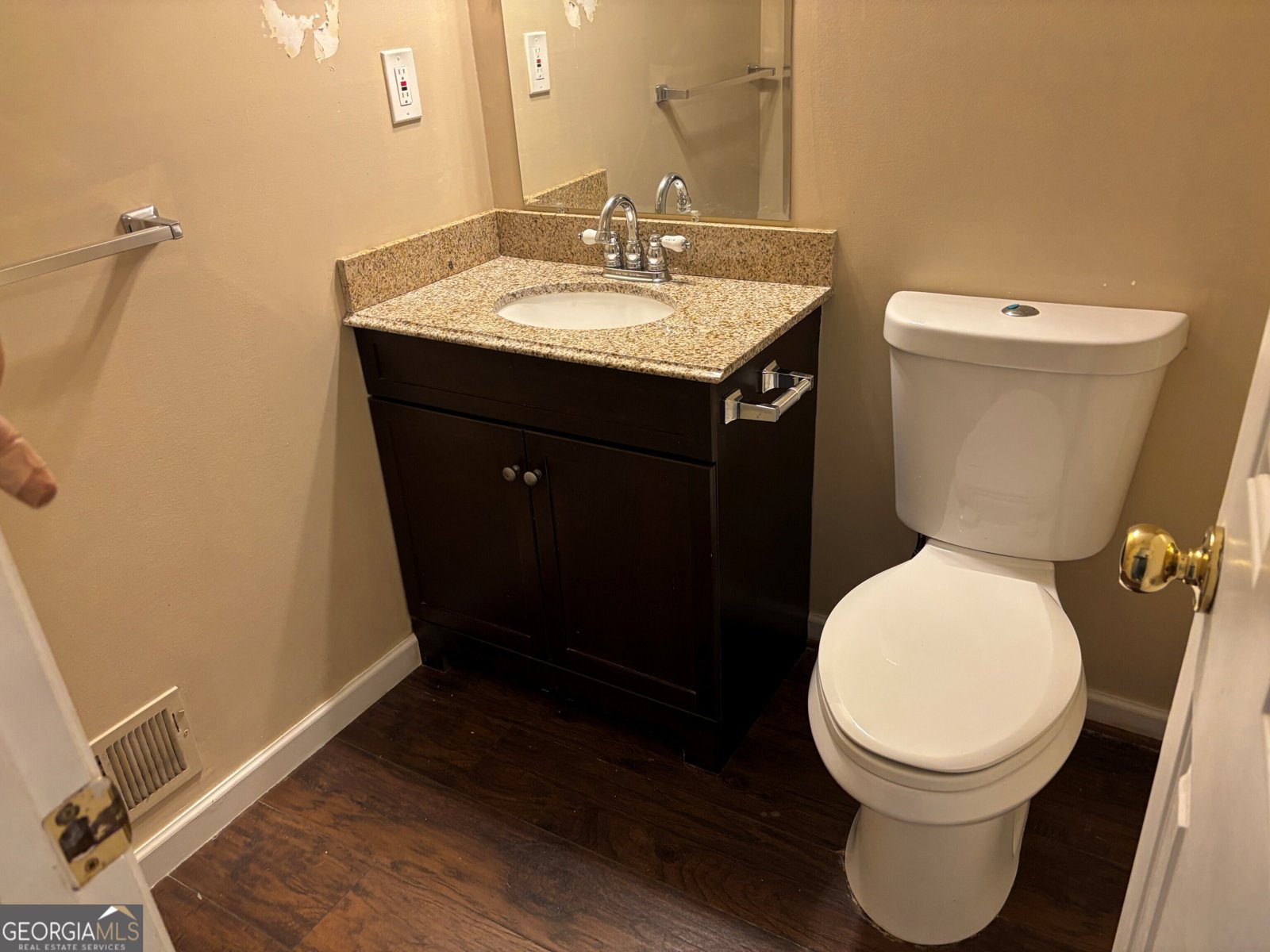 136 Creekview Drive Woodstock - Photo 8