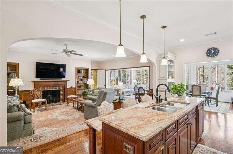 2025 Breckenridge Drive Atlanta - Photo 9