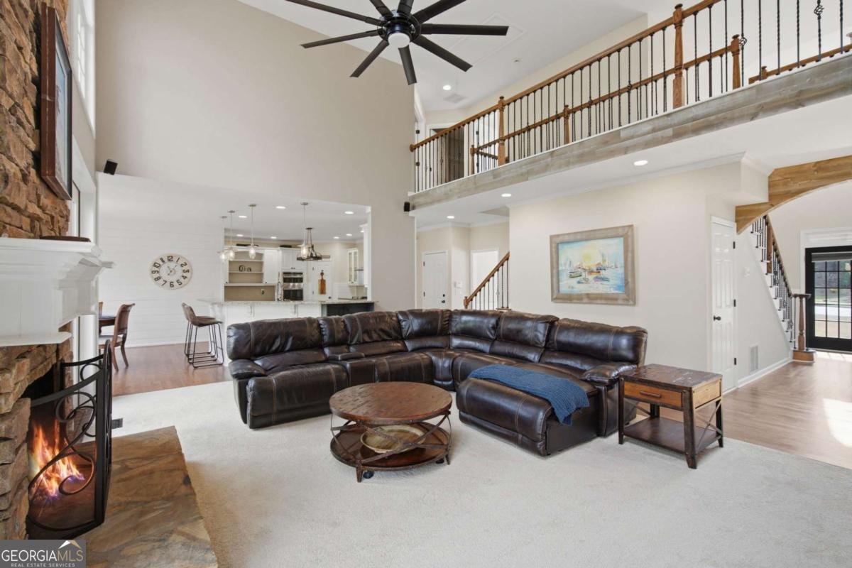 1021 Fairecroft Court Suwanee - Photo 8