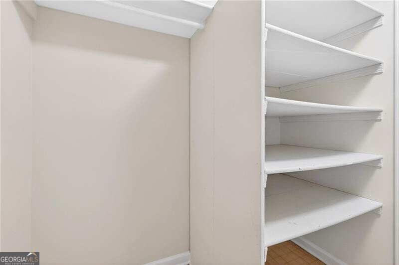 4590 VILLAGE OAKS Circle Dunwoody - Photo 32