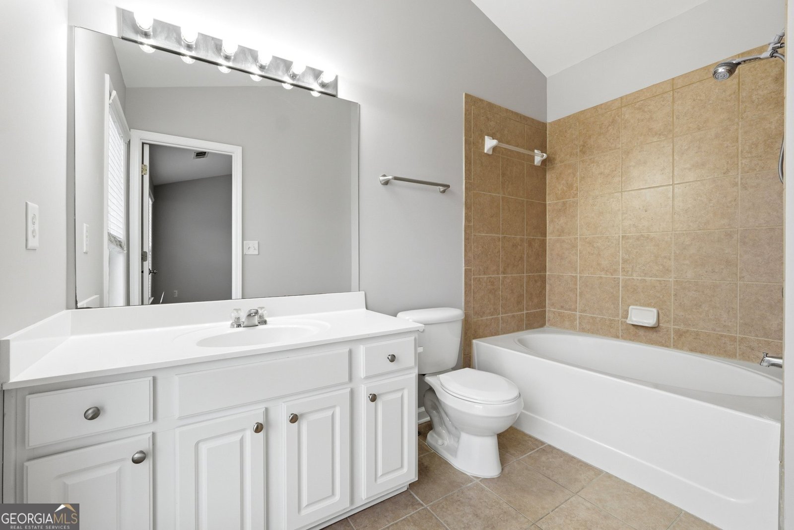 1334 Thornborough Drive Alpharetta - Photo 18