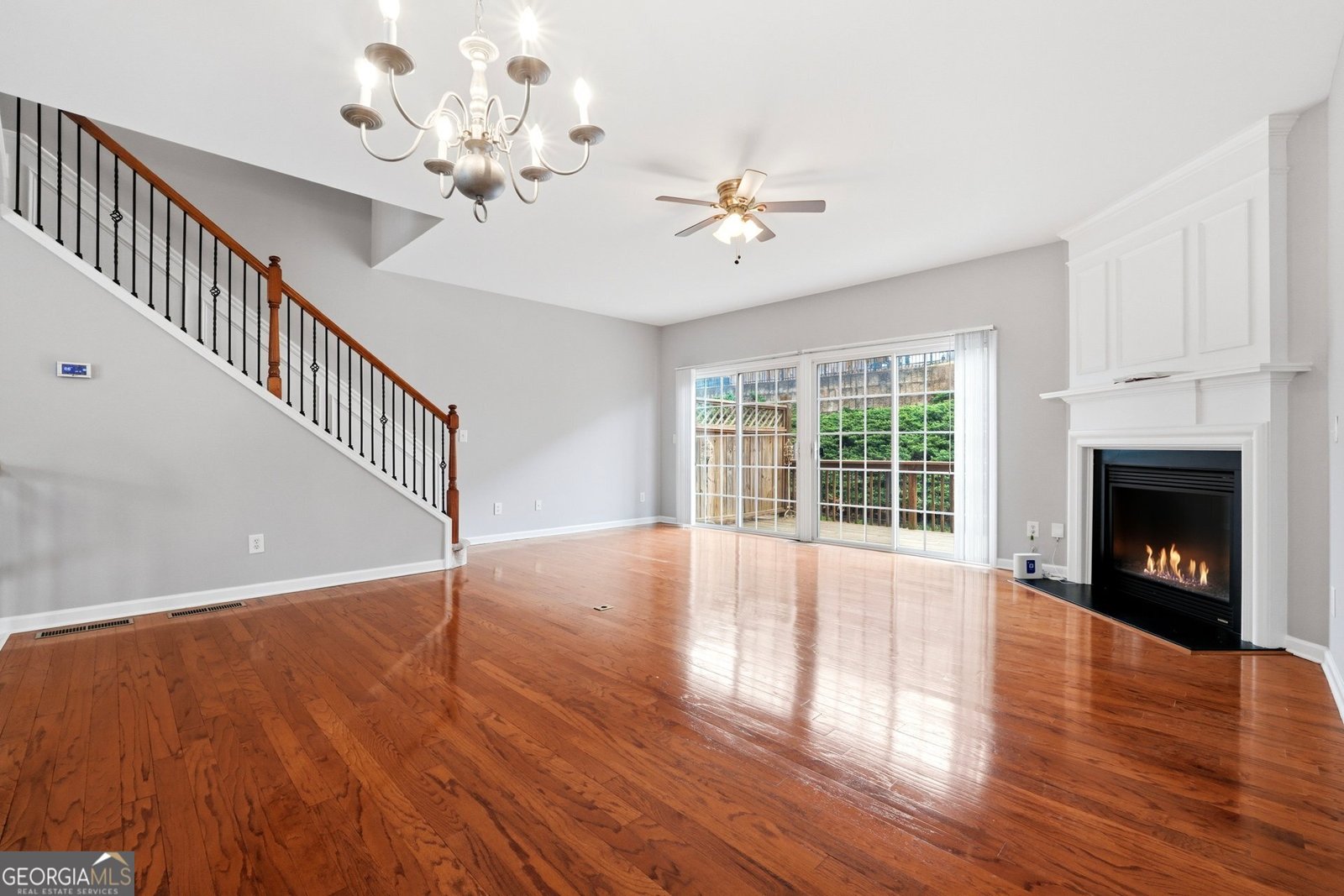 1334 Thornborough Drive Alpharetta - Photo 7