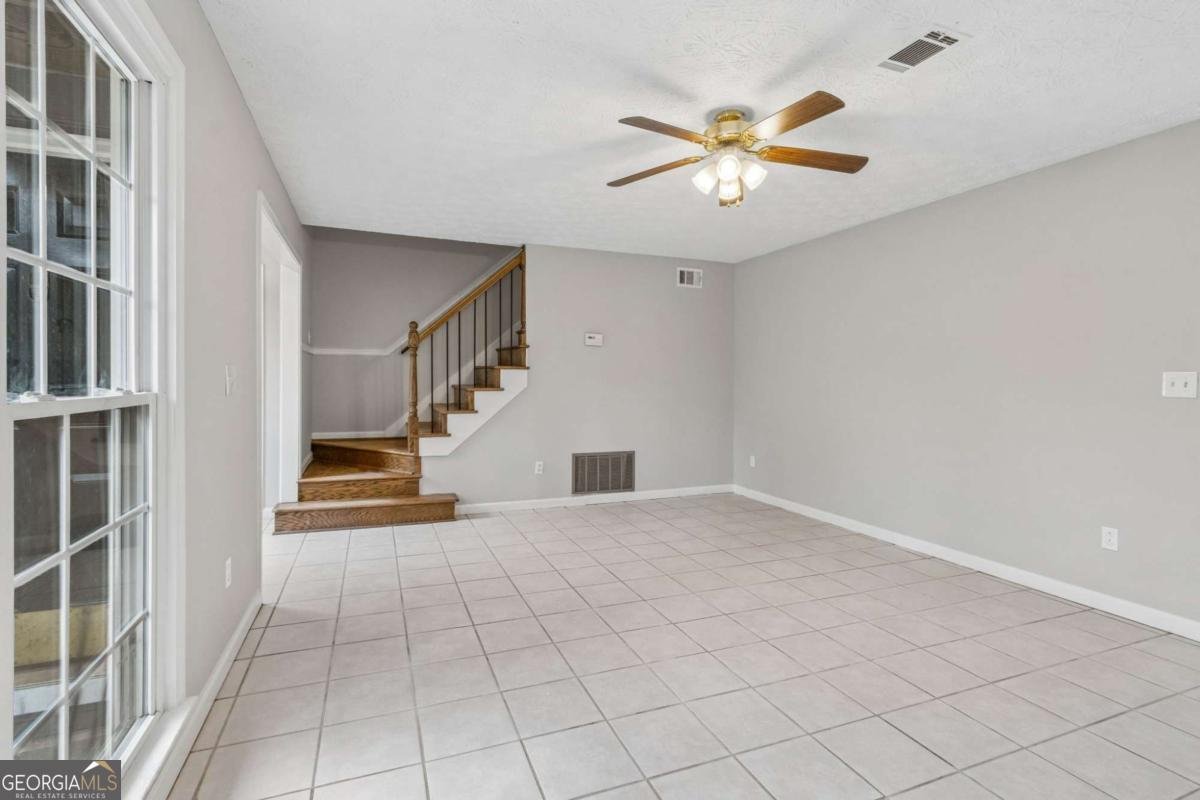 1490 Grayland Hills Drive Lawrenceville - Photo 9