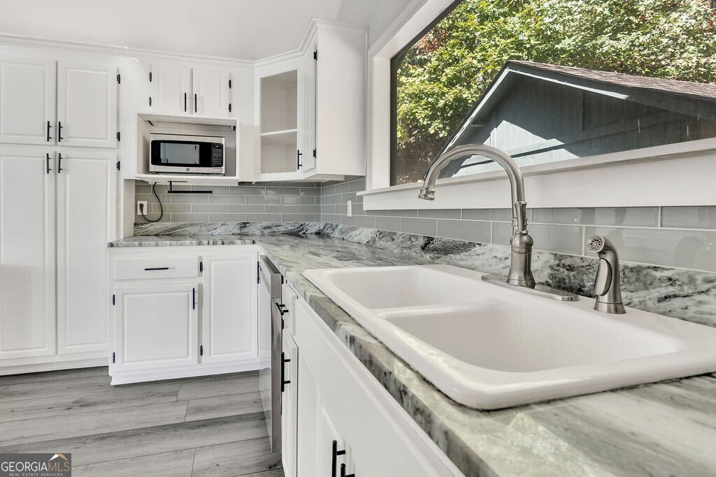 357 Johns Way Talking Rock - Photo 18