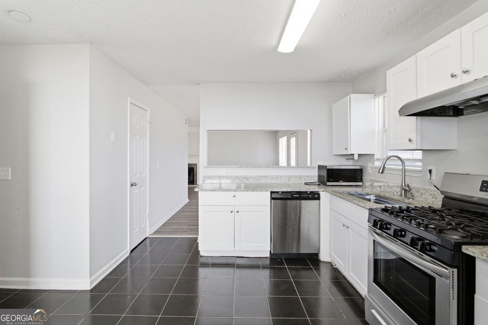 4035 Robin Circle Atlanta - Photo 11