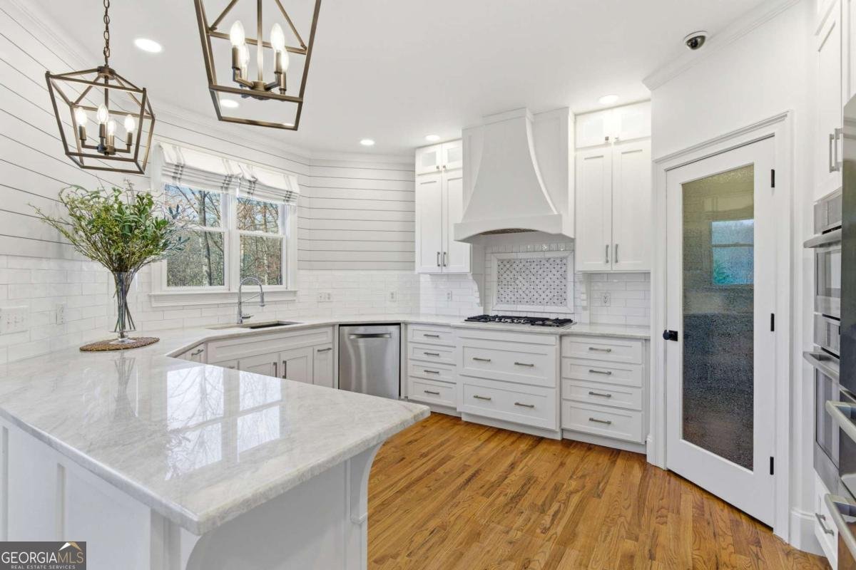 8010 Wakehurst Place Cumming - Photo 19