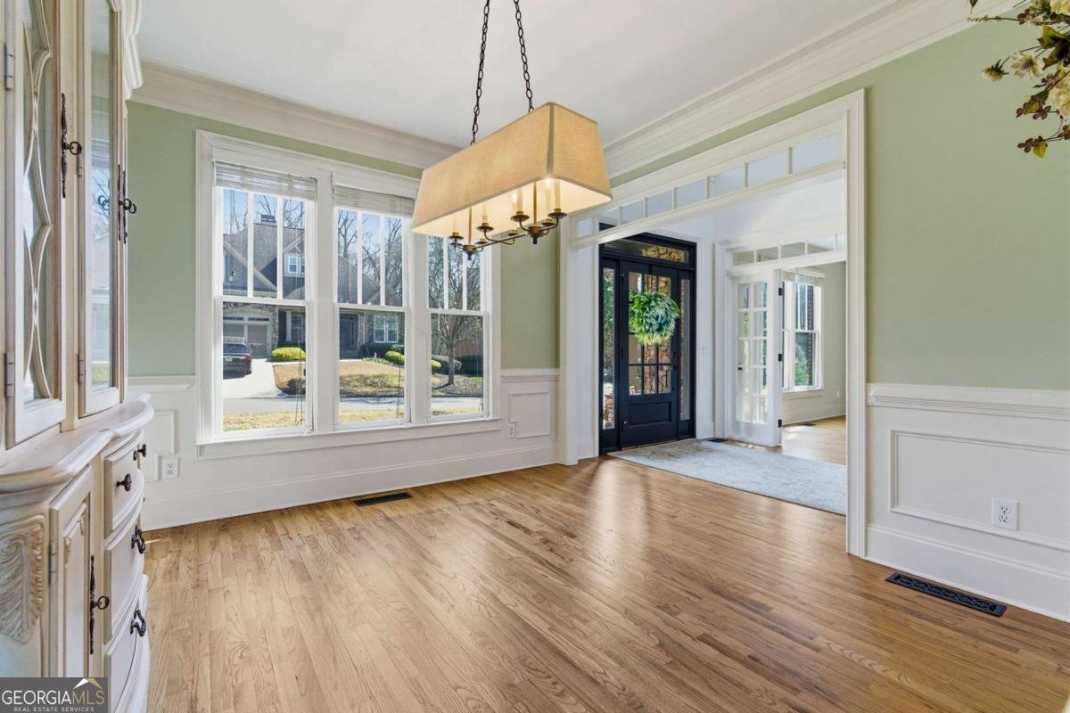 8010 Wakehurst Place Cumming - Photo 9