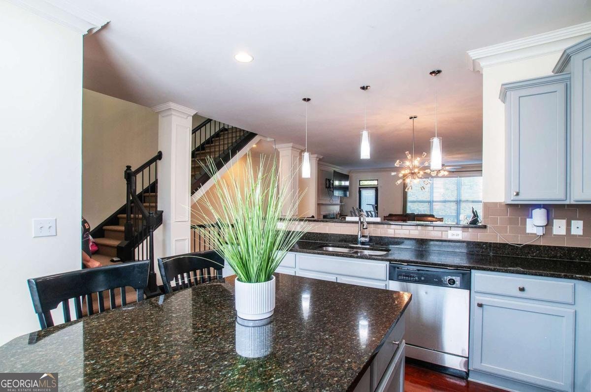 5727 Pine Oak Drive Peachtree Corners - Photo 7