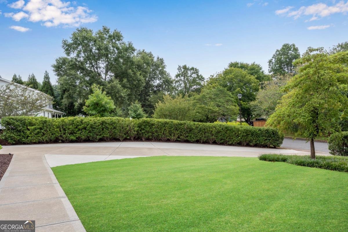 195 Thistlewood Lane Roswell - Photo 6